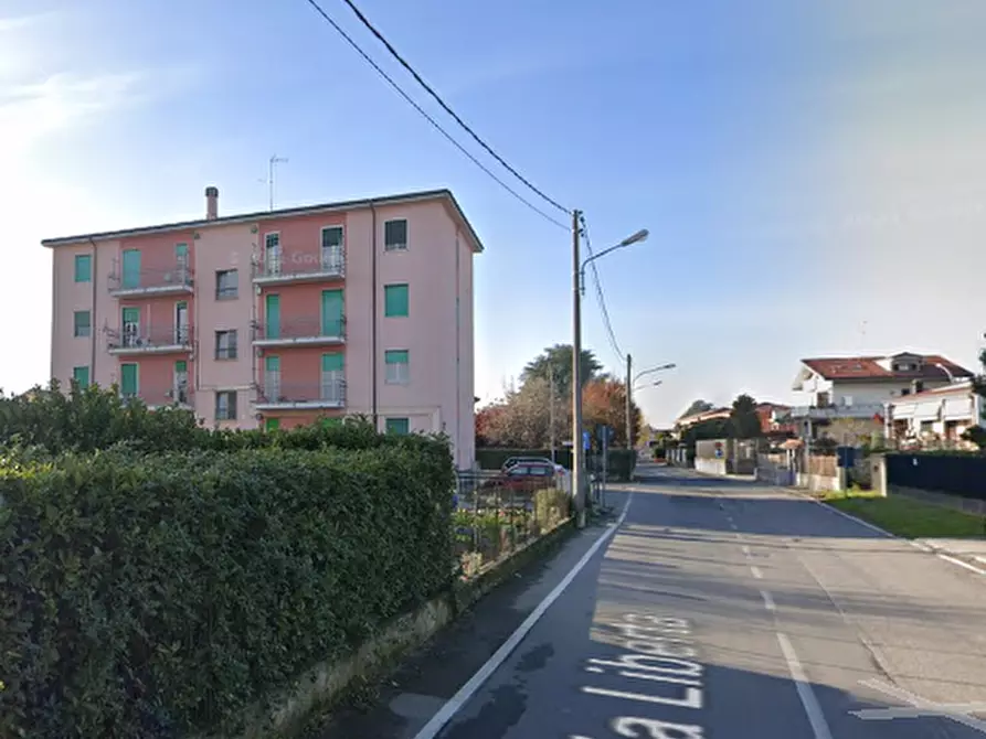 Immagine 12 di Appartamento in vendita  in Via Libertà  a Busnago