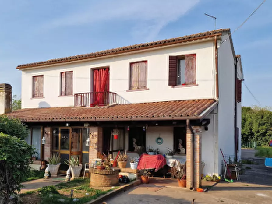 Immagine 4 di Casa indipendente in vendita  in Via San Rocco a Montebelluna