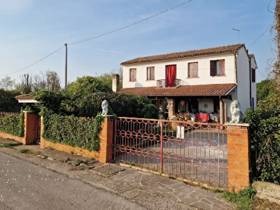 Immagine 13 di Casa indipendente in vendita  in Via San Rocco a Montebelluna