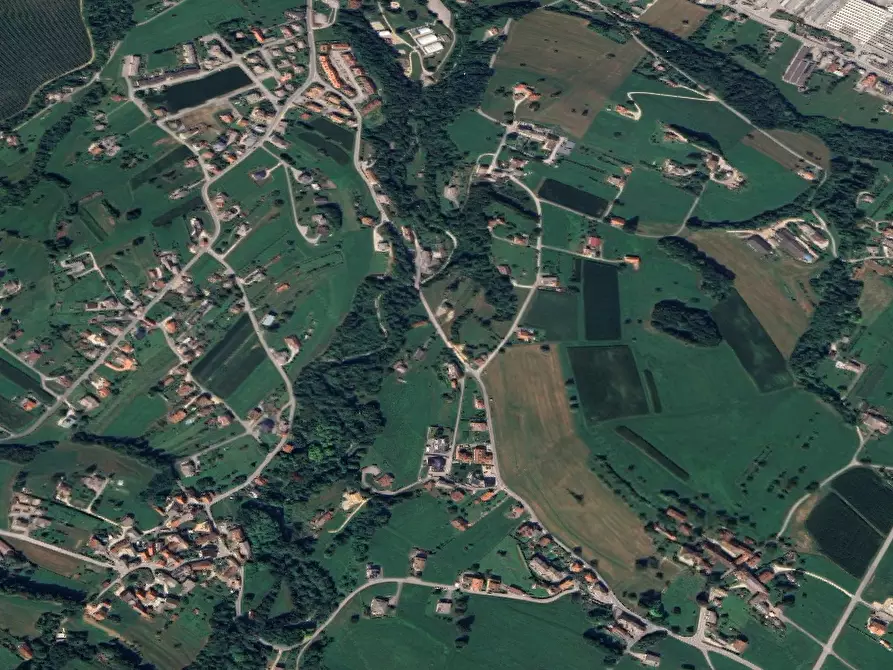 Immagine 8 di Casa indipendente in vendita  in via Fratelli Como a Borgo Valbelluna