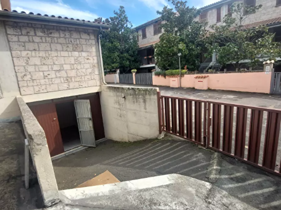 Immagine 1 di Magazzino in vendita  in Via del Rivo a Terni