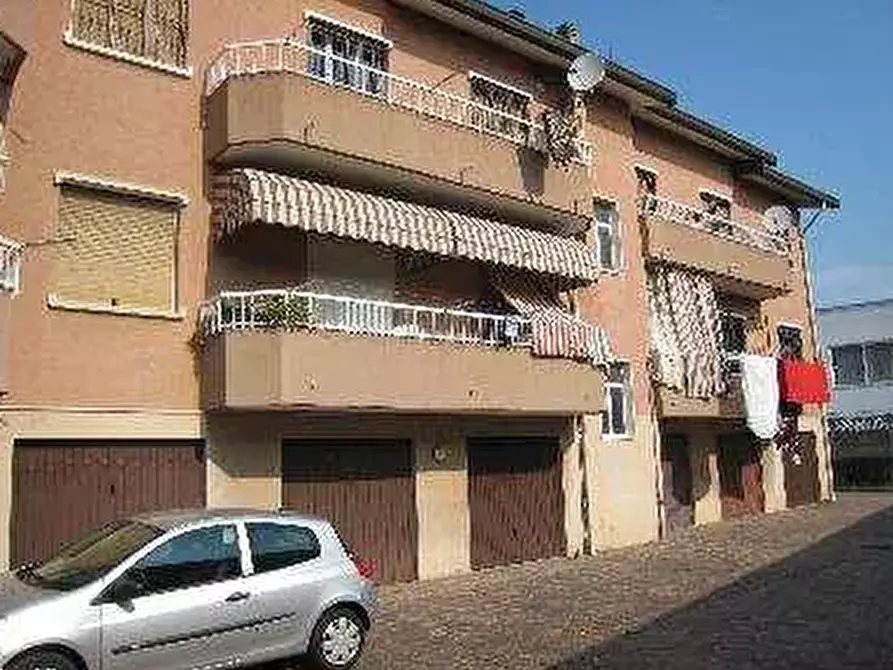 Immagine 6 di Appartamento in vendita  in Via Mantegna  a Seregno