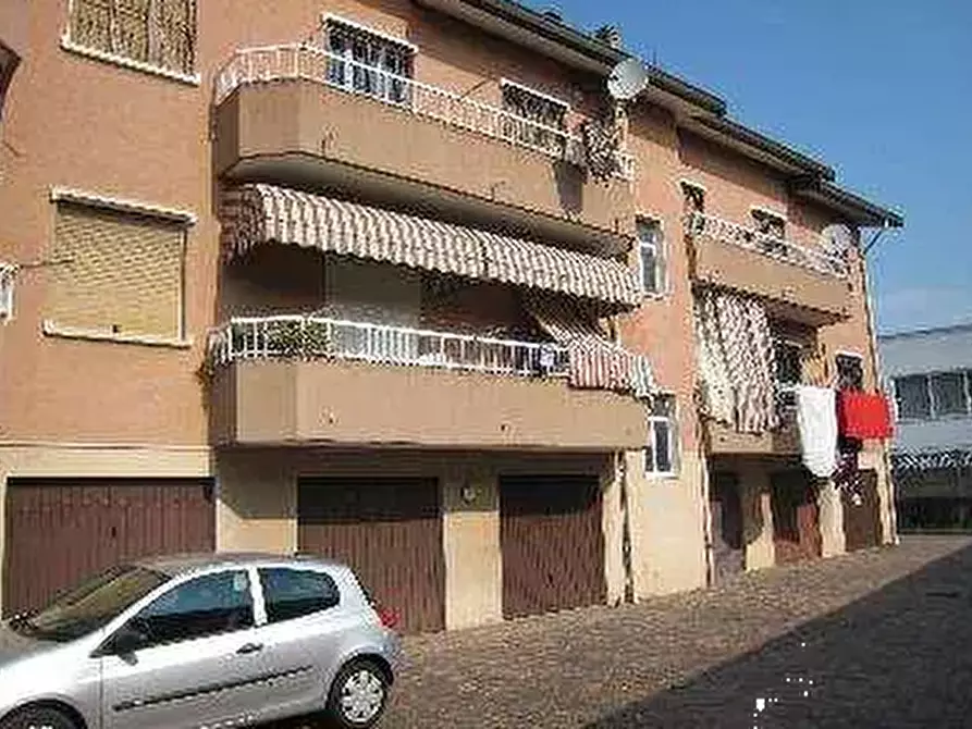 Immagine 13 di Appartamento in vendita  in Via Mantegna  a Seregno