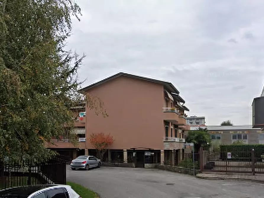 Immagine 10 di Appartamento in vendita  in Via Mantegna  a Seregno