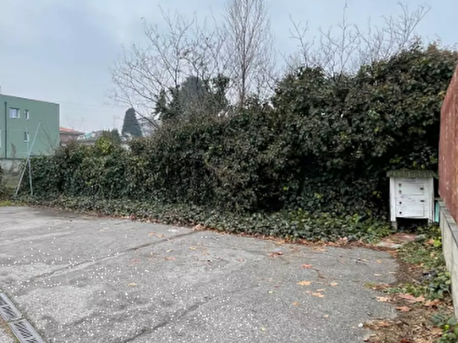 Immagine 2 di Terreno edificabile in vendita  in Via Camillo Chiesa a Pogliano Milanese