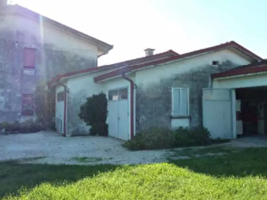 Immagine 20 di Porzione di casa in vendita  in Via Caseggiato a Boschi Sant'anna