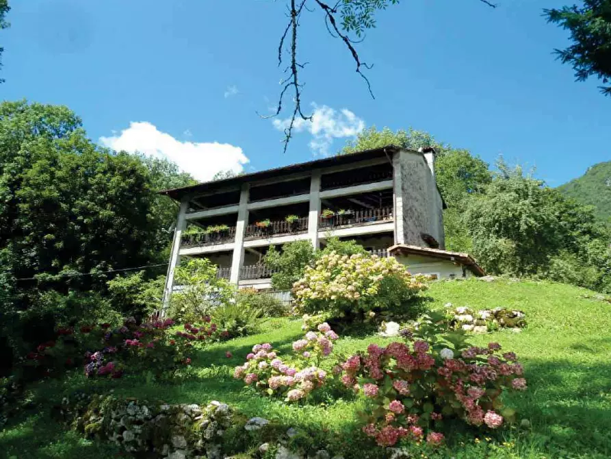 Immagine 1 di Appartamento in vendita  in Via Ropata a Frisanco