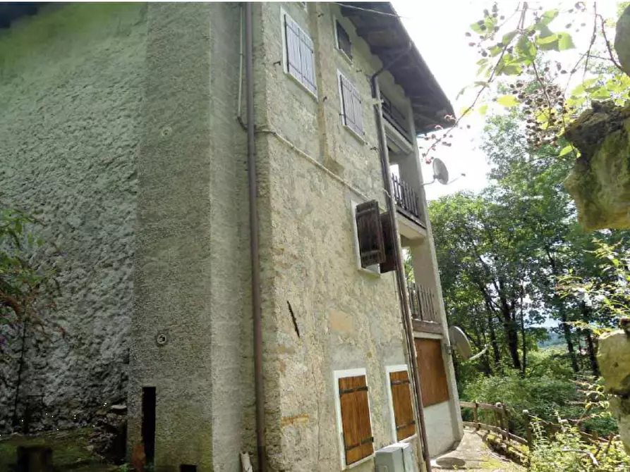 Immagine 3 di Appartamento in vendita  in Via Ropata a Frisanco