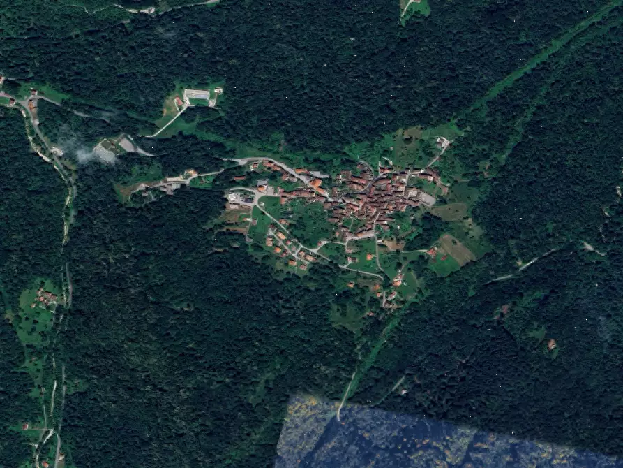 Immagine 9 di Appartamento in vendita  in Via Ropata a Frisanco