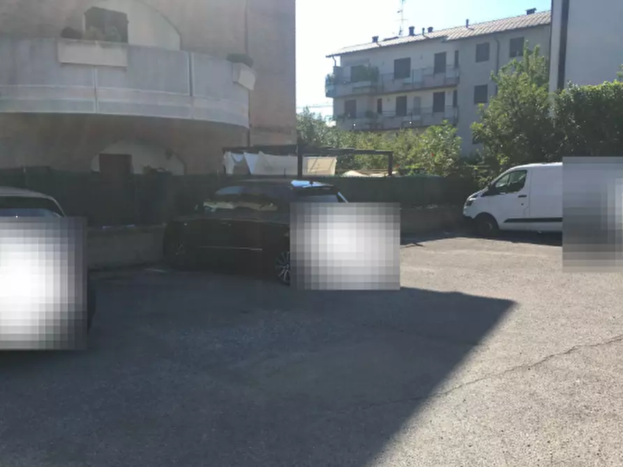 Immagine 1 di Posto auto in vendita  in Via Garibaldi a Giussano