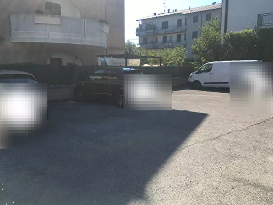 Immagine 3 di Posto auto in vendita  in Via Garibaldi a Giussano