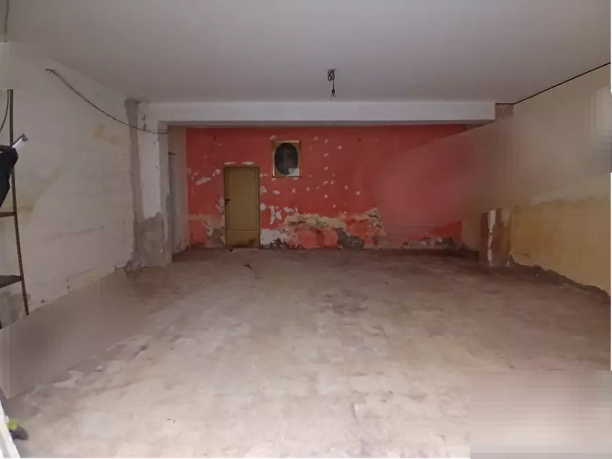 Immagine 2 di Magazzino in vendita  in Via Lodovico Aminale a Terni