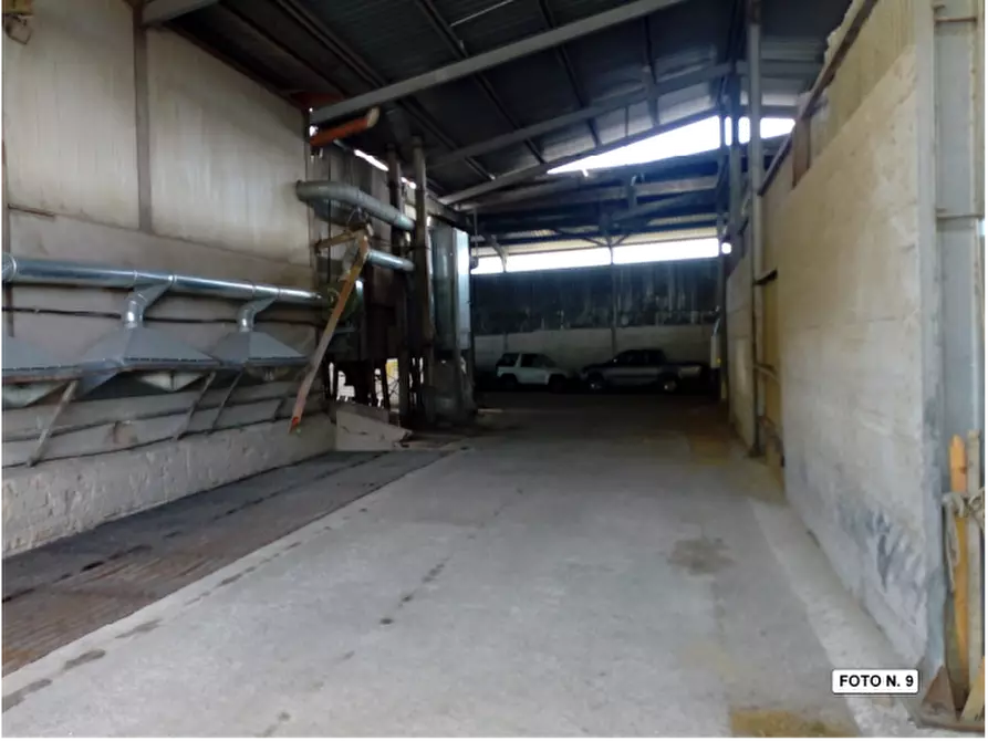 Immagine 17 di Capannone industriale in vendita  in Via Orvieto a Amelia