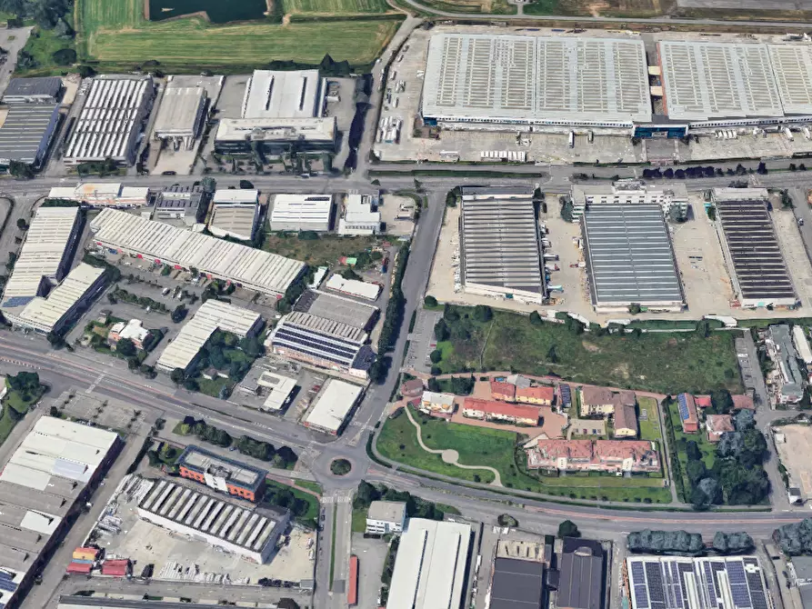 Immagine 6 di Garage in vendita  in Via Martiri di Cefalonia a Peschiera Borromeo