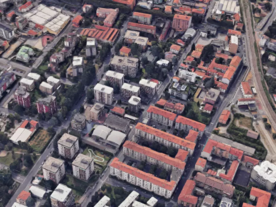 Immagine 18 di Posto auto in vendita  in Via Emilio Borsa  a Monza