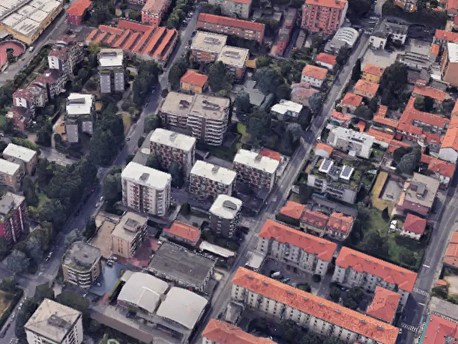 Immagine 7 di Posto auto in vendita  in Via Emilio Borsa  a Monza