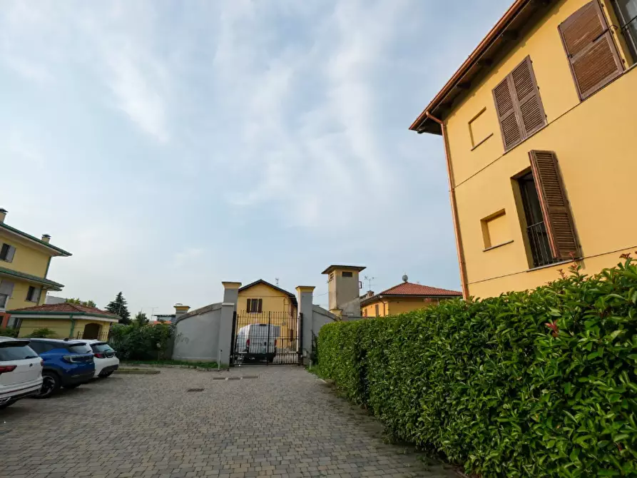 Immagine 3 di Appartamento in vendita  in Via Martiri di Cefalonia a Peschiera Borromeo