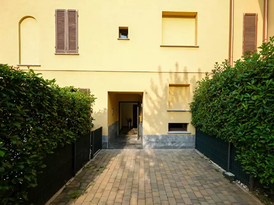 Immagine 4 di Appartamento in vendita  in Via Martiri di Cefalonia a Peschiera Borromeo