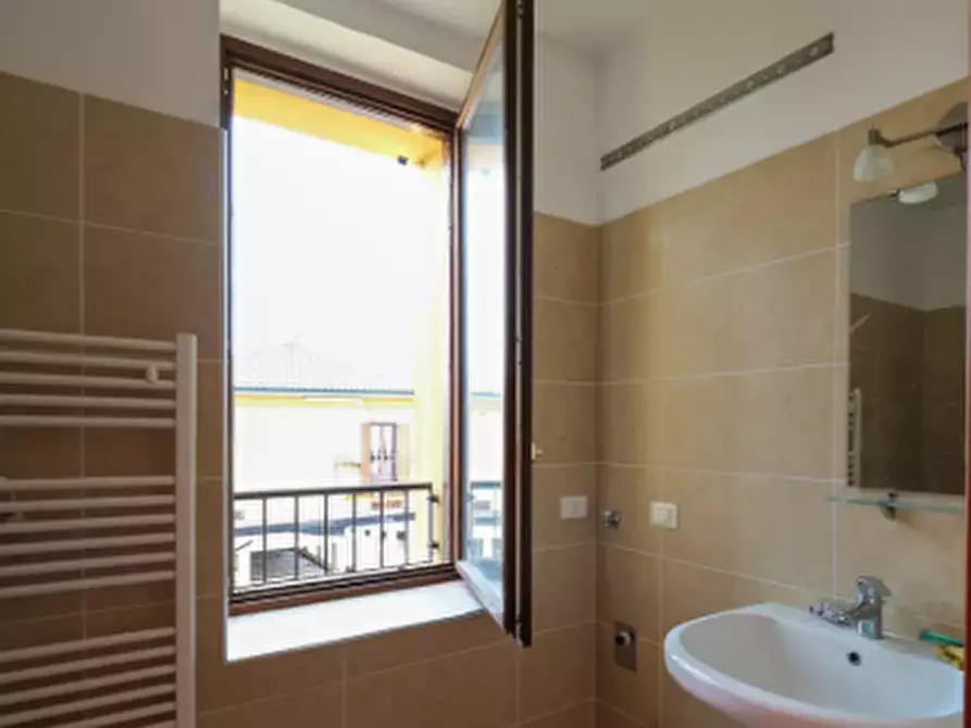 Immagine 14 di Appartamento in vendita  in Via Martiri di Cefalonia a Peschiera Borromeo