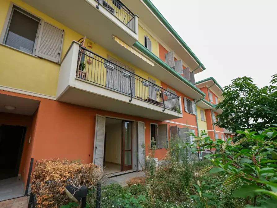 Immagine 1 di Appartamento in vendita  in Via Martiri di Cefalonia a Peschiera Borromeo