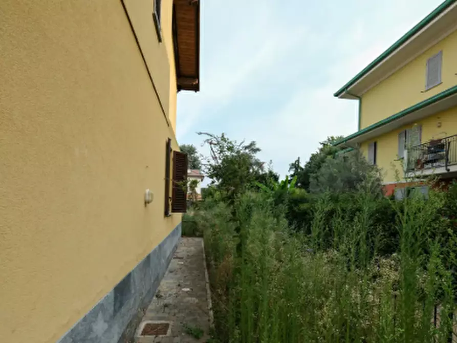 Immagine 3 di Appartamento in vendita  in Via Martiri di Cefalonia a Peschiera Borromeo