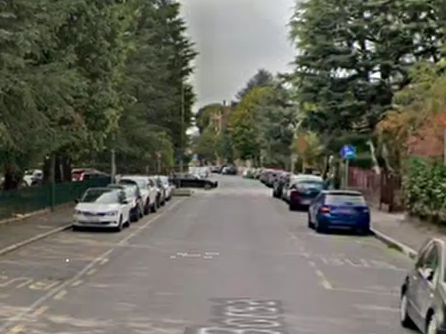 Immagine 8 di Posto auto in vendita  in Via Emilio Borsa  a Monza