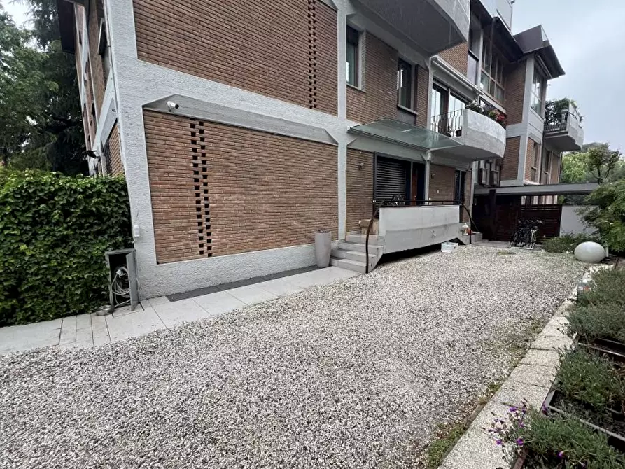 Immagine 6 di Appartamento in vendita  in Viale Antonio Aldini a Bologna