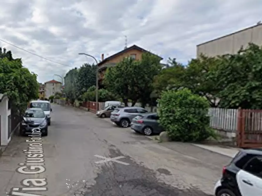 Immagine 15 di Negozio in vendita  in Via Giustino Fortuna a Paderno Dugnano