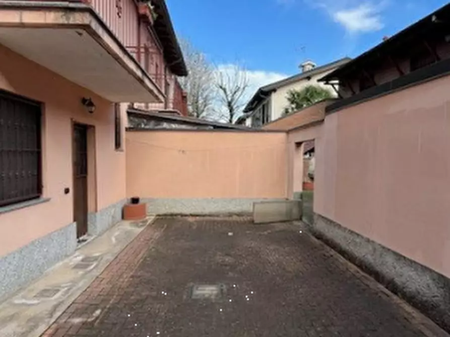 Immagine 4 di Porzione di casa in vendita  in Via Carlo Alberto a Lacchiarella