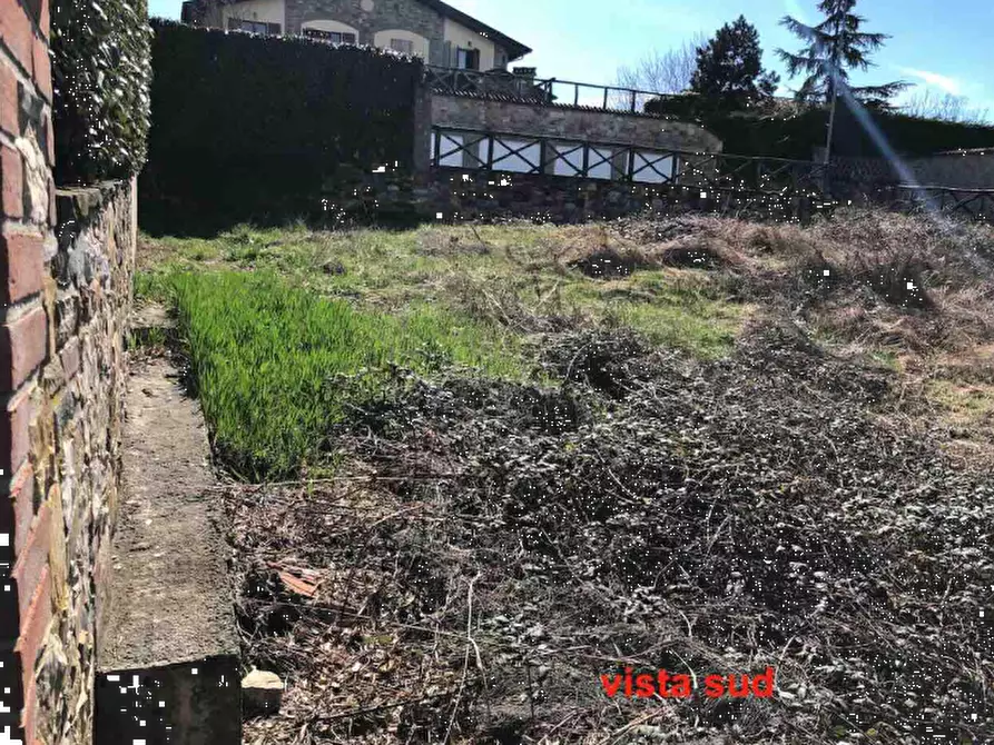 terreno edificabile in vendita a Gazzola