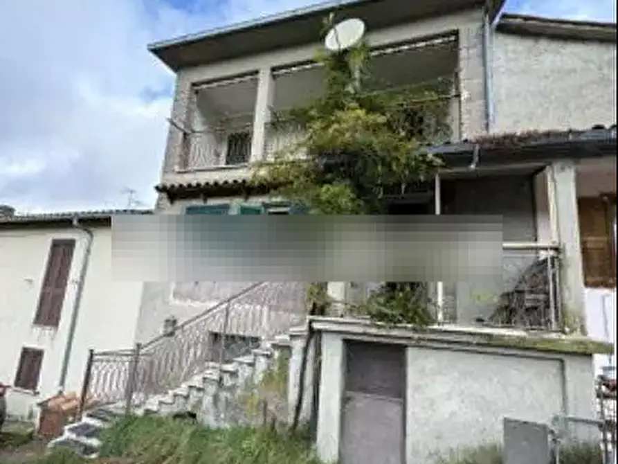 Immagine 1 di Casa indipendente in vendita  in  Fraz. buonacquisto a Arrone