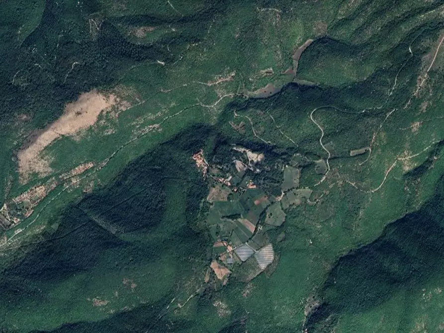 Immagine 13 di Casa indipendente in vendita  in  Fraz. buonacquisto a Arrone