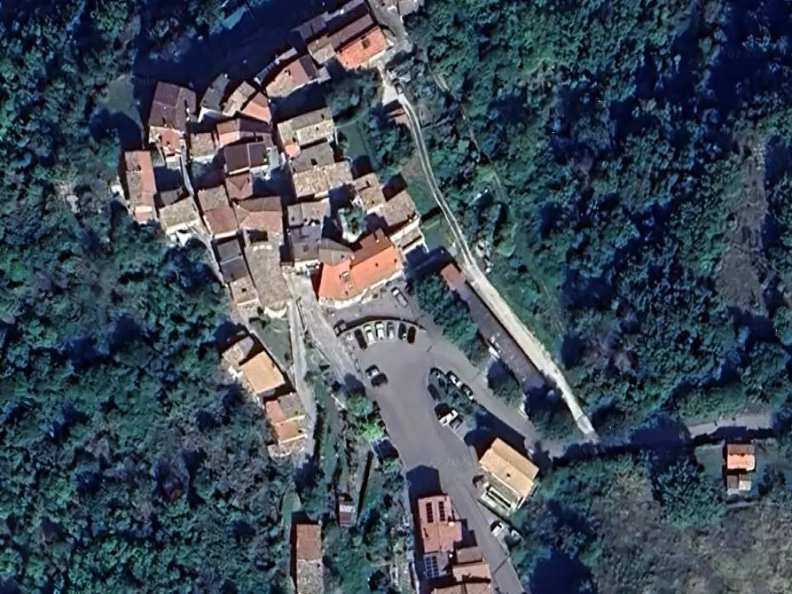 Immagine 17 di Casa indipendente in vendita  in  Fraz. buonacquisto a Arrone