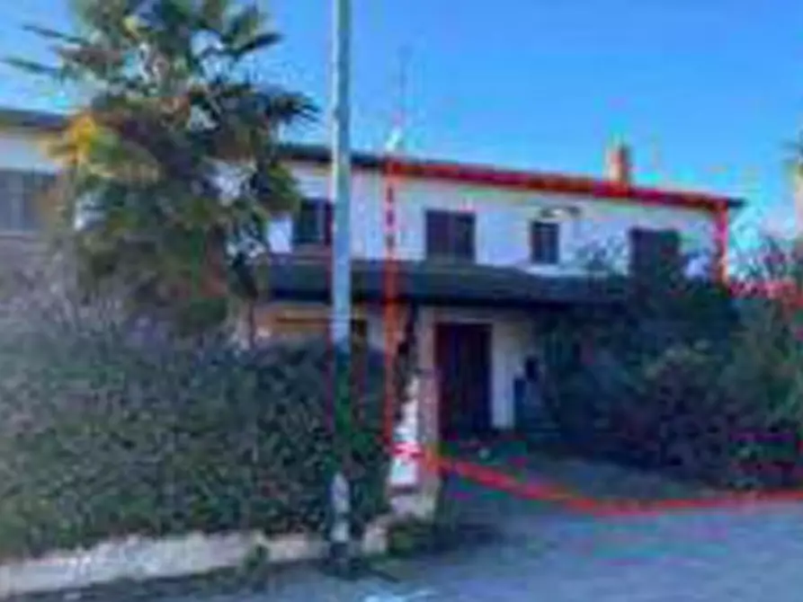 Immagine 3 di Casa bifamiliare in vendita  in Via S. Pertini a Tromello
