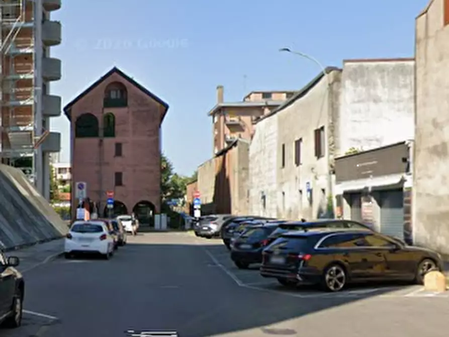 Immagine 7 di Ufficio in vendita  in Via Enrico Toti a Legnano