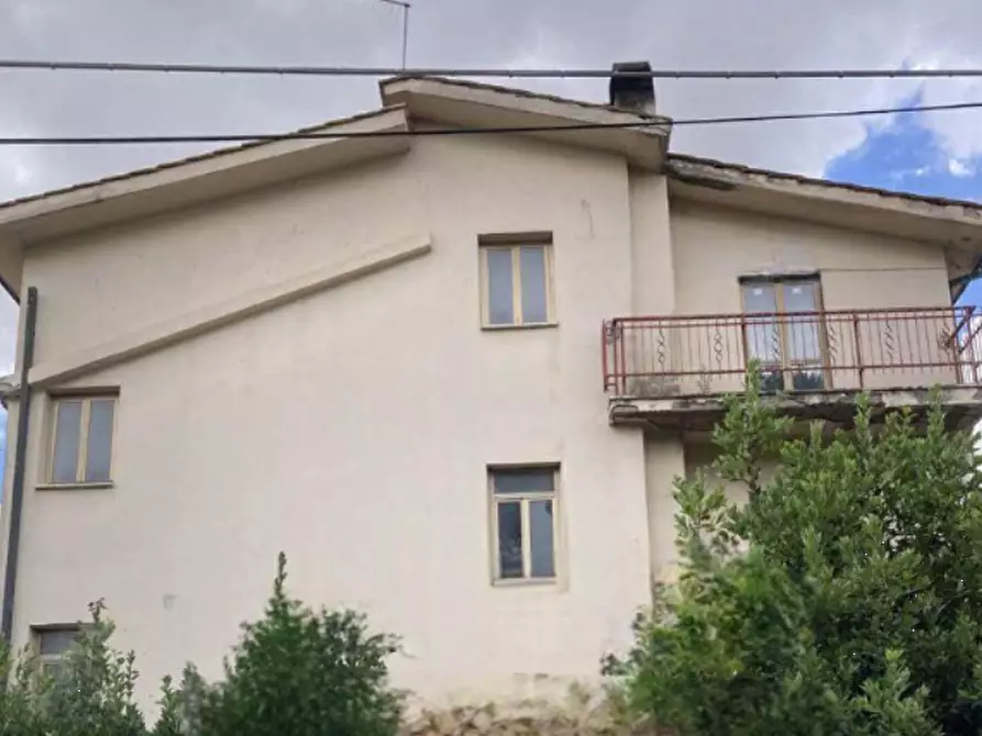 Immagine 2 di Appartamento in vendita  in Via del Fosso di Tor Pagnotta a Roma