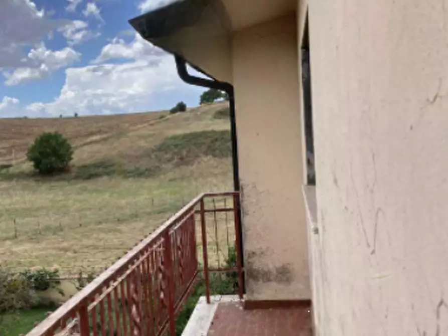 Immagine 4 di Appartamento in vendita  in Via del Fosso di Tor Pagnotta a Roma