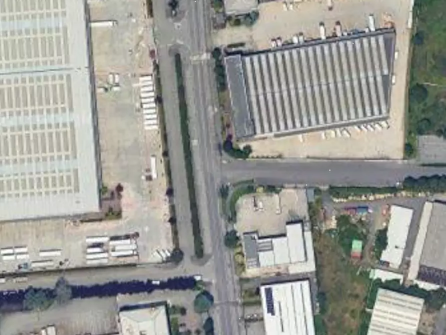 Immagine 2 di Garage in vendita  in Via Martiri di Cefalonia a Peschiera Borromeo