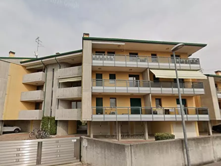 Immagine 1 di Appartamento in vendita  in Via Roma a Latisana