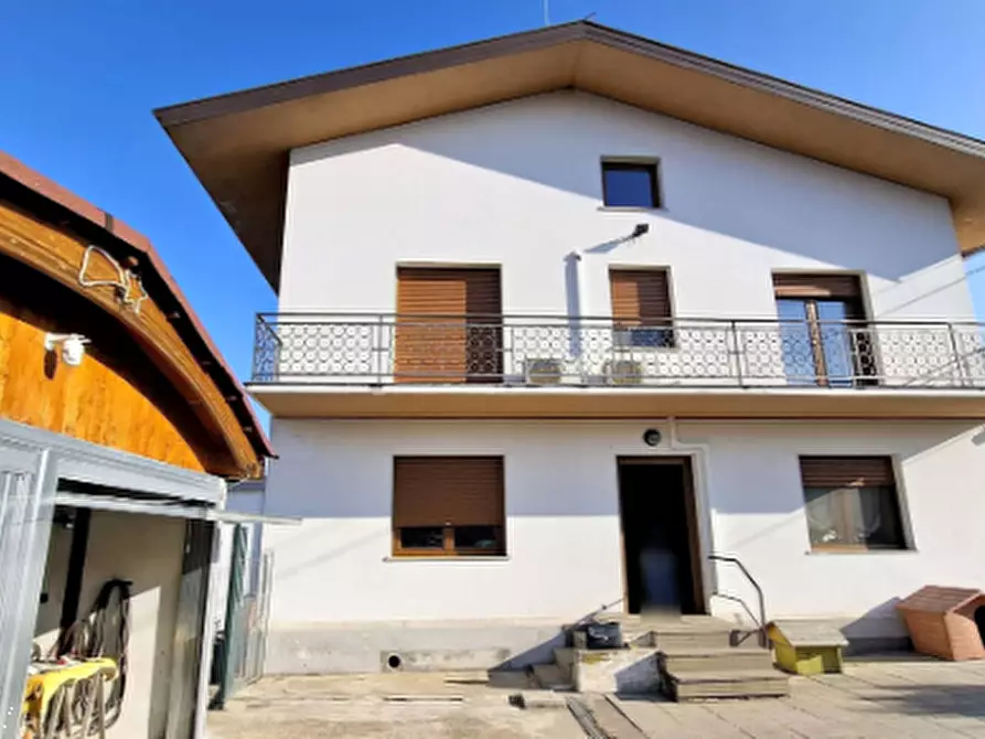 Immagine 3 di Villa in vendita  in Via Ledra a Buja