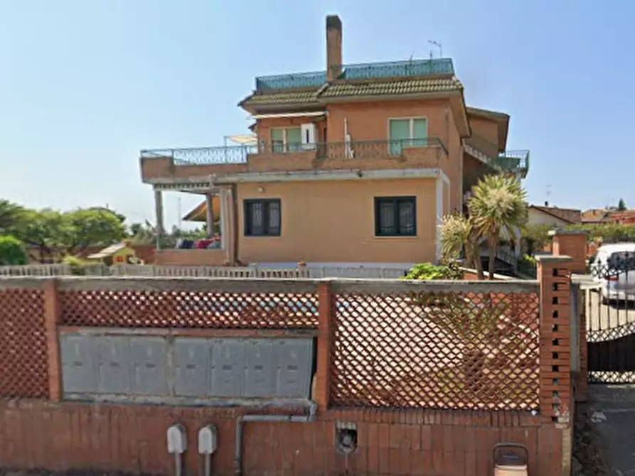 Immagine 6 di Appartamento in vendita  in Via Montecatini a Pomezia