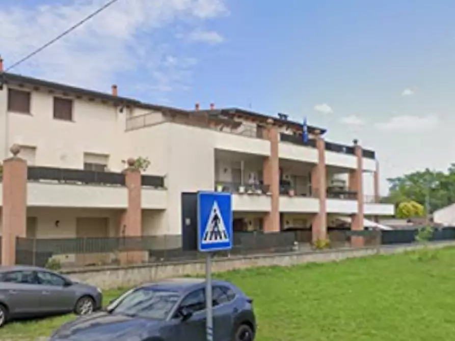 Immagine 13 di Appartamento in vendita  in Via Sandro Pertini  a Pizzale