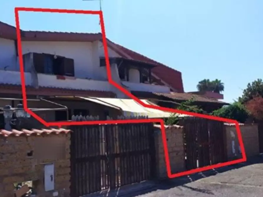 Immagine 1 di Porzione di casa in vendita  in Via Vincenzo Bellini a Anzio
