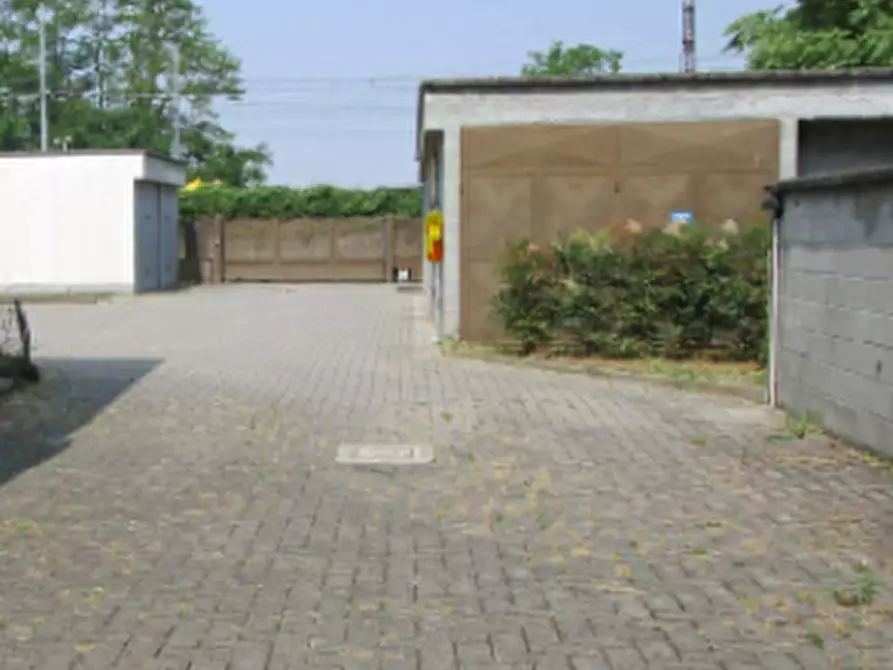 Immagine 20 di Appartamento in vendita  in Via Sandro Pertini  a Pizzale