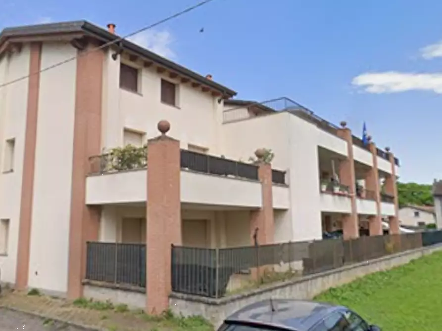 Immagine 1 di Appartamento in vendita  in Via Sandro Pertini  a Pizzale