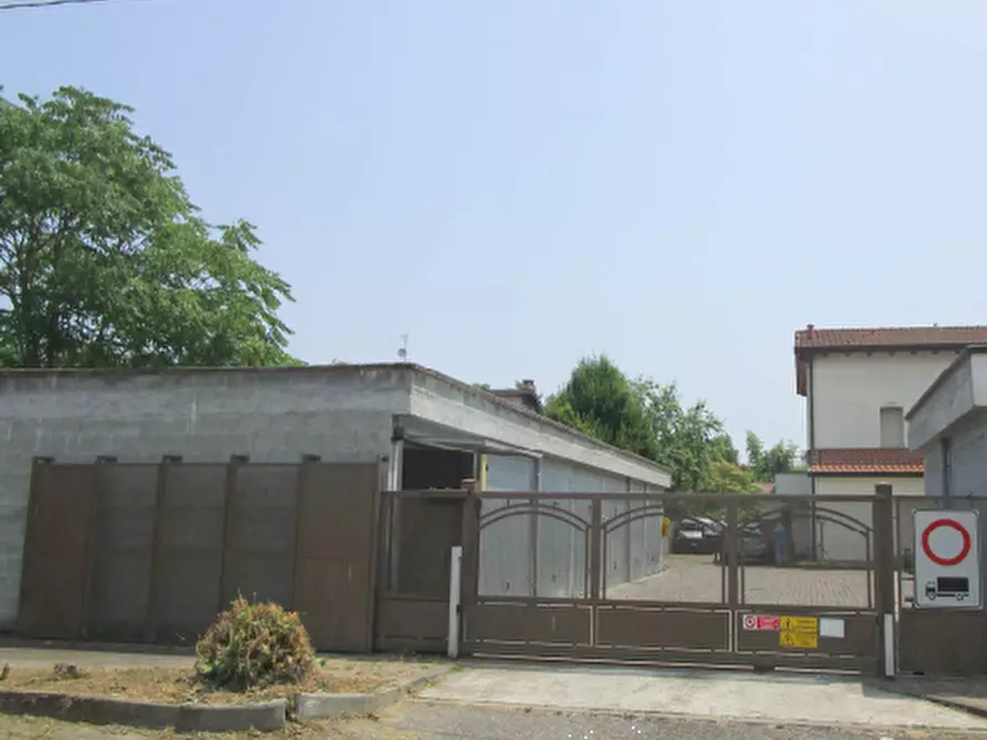 Immagine 6 di Appartamento in vendita  in Via Sandro Pertini  a Pizzale