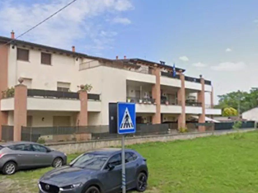 Immagine 10 di Appartamento in vendita  in Via Sandro Pertini  a Pizzale