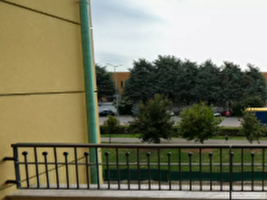 Immagine 3 di Appartamento in vendita  in Via Martiri di Cefalonia a Peschiera Borromeo