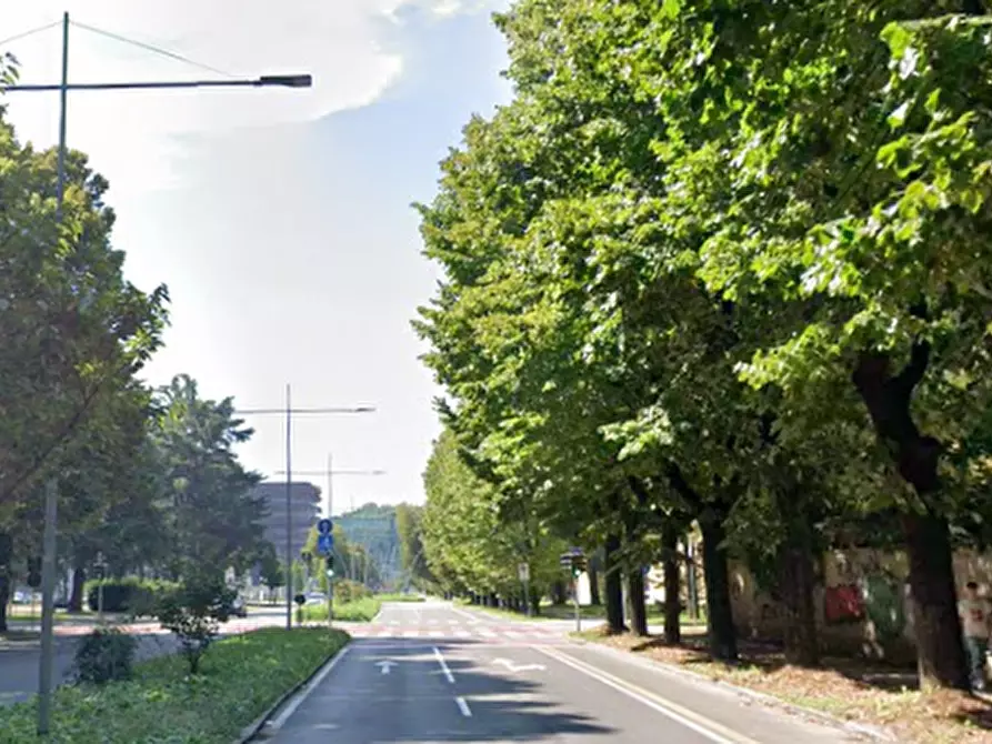 Immagine 3 di Garage in vendita  in Via Martiri di Cefalonia a Peschiera Borromeo