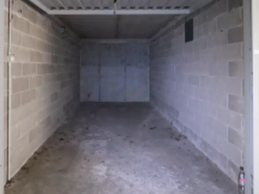 Immagine 4 di Appartamento in vendita  in Via Martiri di Cefalonia a Peschiera Borromeo